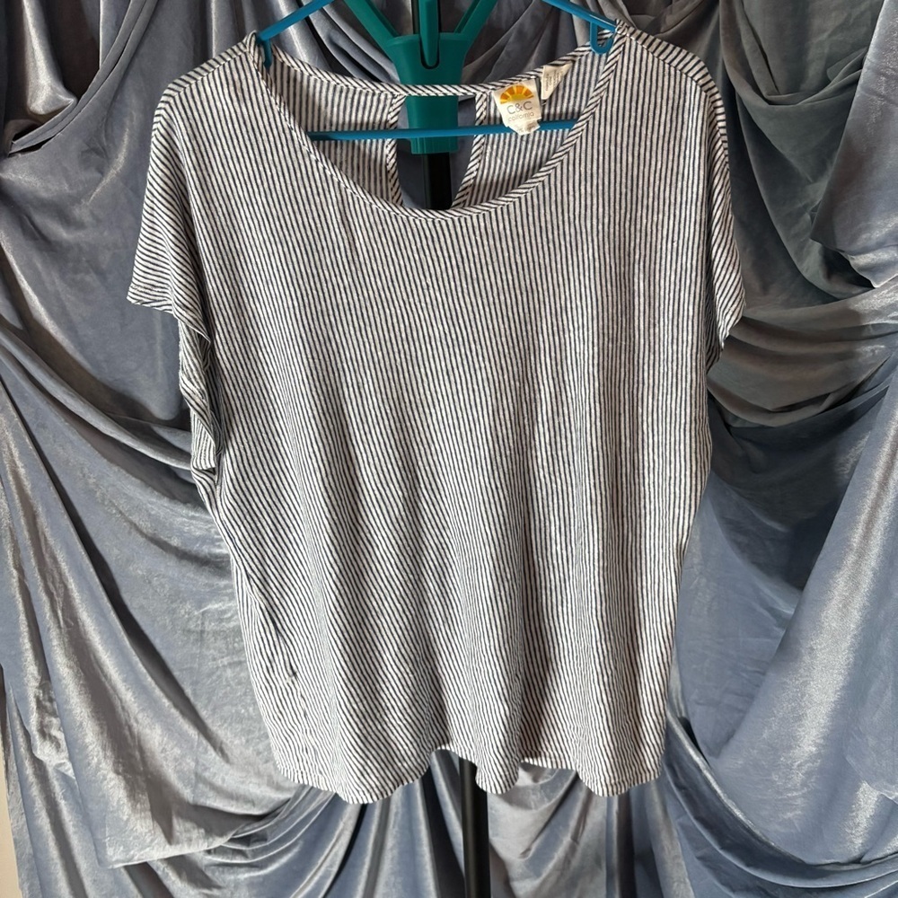 C&C California Linen Striped Top size large